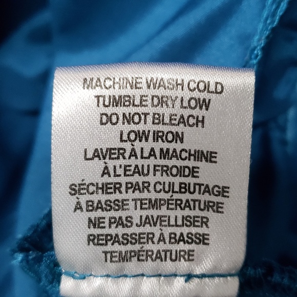 Beautiful Green Satin Gathered Blouse For Special Occasions (nwot) - Picture 4 of 5